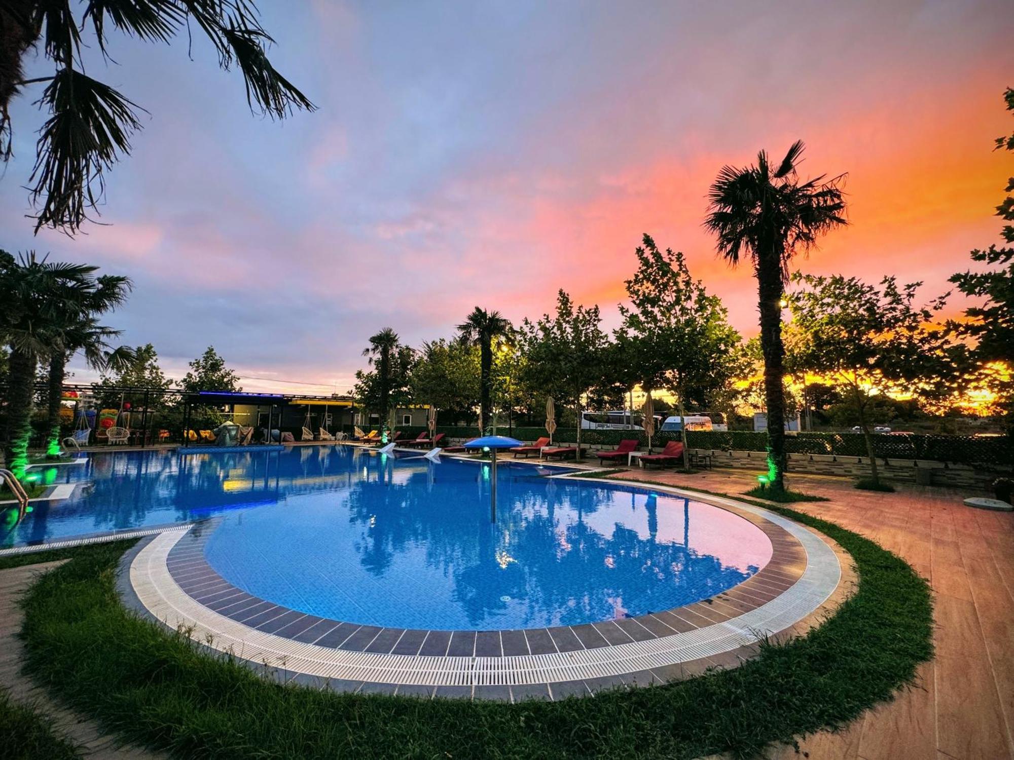Hotel Qetesia-Te Indriti Velipoje Exterior photo