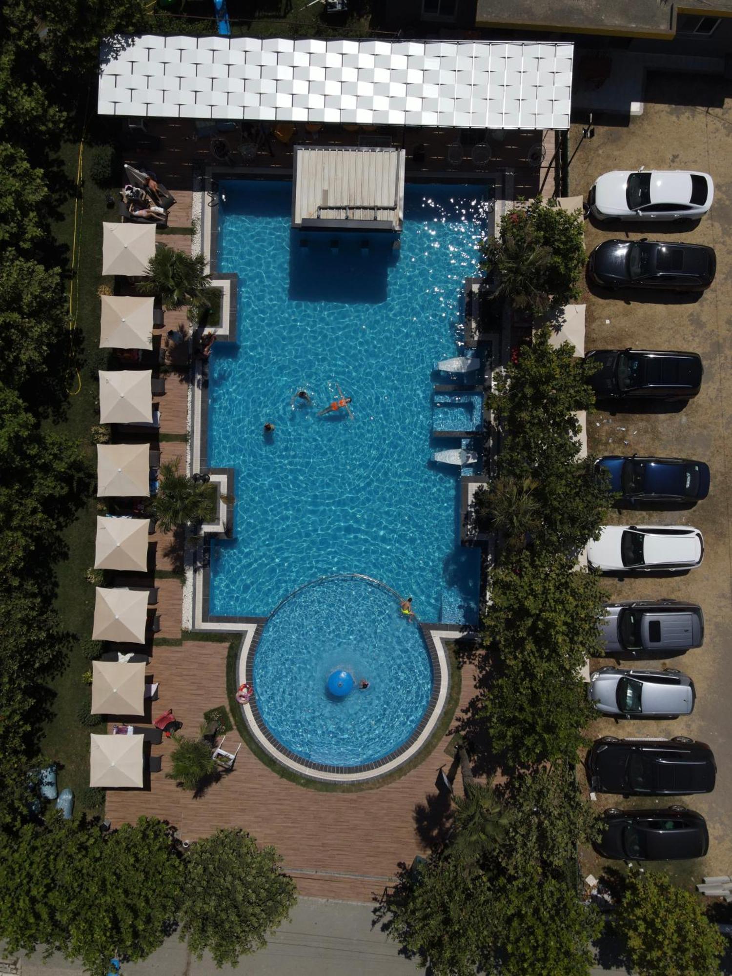 Hotel Qetesia-Te Indriti Velipoje Exterior photo